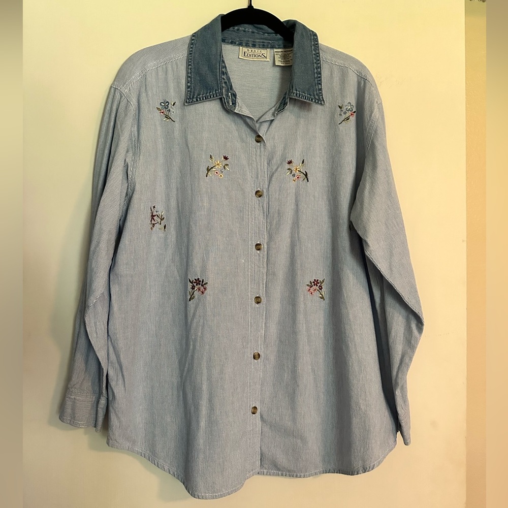 Embroidered button up with denim collar, spring flowers